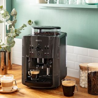 ☕ Kávová pauza bez kompromisov ☕ Automatický kávovar #Krups EA810B70 si zamilujete pre jeho kompaktný dizajn – zmestí sa...